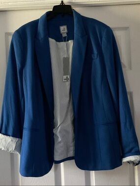 Tailored Women's Blue Blazer Jacket